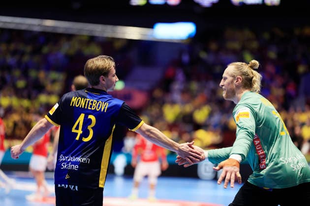 MALMÖ, SVERIGE 20260119 Sveriges Felix Montebovi och Mikael Appelgren under gruppspelsmatchen i handbolls-EM grupp E mellan Georgien och Sverige i Malmö Arena, Malmö, Sverige, 19 januari, 2026. MALMÖ SVERIGE x10600x