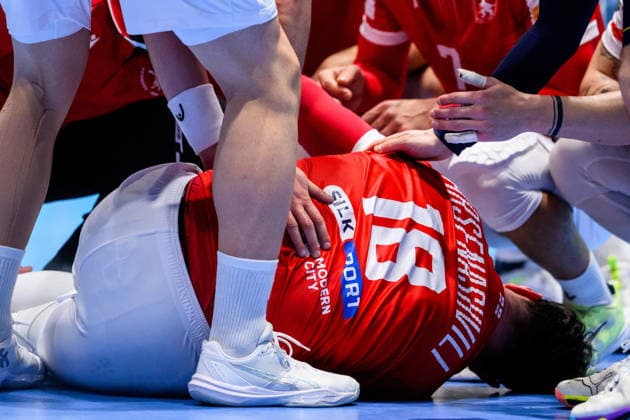 260119 Erekle Arsenashvili of Georgia in pain during the EHF European Handball Championship preliminary round match between Georgia and Sweden on January 19, 2026 in Malmö. Photo: Petter Arvidson BILDBYRAN kod PA PA1125 handball handboll handball handbolls-em 2026 georgien sverige sweden ehf european handball championship georgia bbeng Copyright: PETTERxARVIDSON BB260119PA219