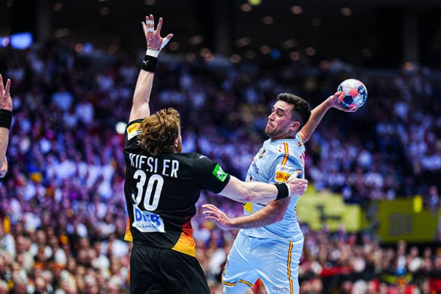 Wurf Tor Jan Gurri (Spanien, 07) DEN, Deutschland vs. Spanien, Handball, EHF Europameisterschaft 2026, Gruppe A, Spieltag 3, 19.01.2026 DEN, Deutschland vs. Spanien, Handball, EHF Europameisterschaft 2026, Gruppe A, Spieltag 3, 19.01.2026 Herning Copyright: xEibner-Pressefoto MarcelxvonxFehrnx EP_MFN