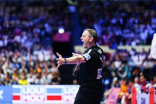 Alfred Gislason (Deutschland, Trainer) wuetend DEN, Deutschland vs. Spanien, Handball, EHF Europameisterschaft 2026, Gruppe A, Spieltag 3, 19.01.2026 DEN, Deutschland vs. Spanien, Handball, EHF Europameisterschaft 2026, Gruppe A, Spieltag 3, 19.01.2026 Herning Copyright: xEibner-Pressefoto MarcelxvonxFehrnx EP_MFN