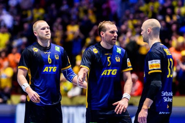 260119 Felix Möller, Max Darj and Lukas Sandell of Sweden celebrate after the EHF European Handball Championship preliminary round match between Georgia and Sweden on January 19, 2026 in Malmö. Photo: Petter Arvidson BILDBYRAN kod PA PA1125 handball handboll handball handbolls-em 2026 georgien sverige sweden ehf european handball championship georgia bbeng jubel Copyright: PETTERxARVIDSON BB260119PA255