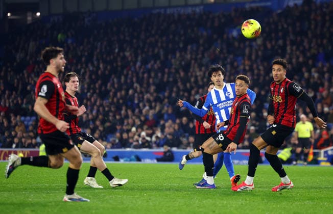 Brighton and Hove, England, 19th January 2026. Kaoru Mitoma of Brighton and Hove Albion shoots at goal but fails to score during the Brighton and Hove Albion vs AFC Bournemouth Premier League match at the AMEX Stadium, Brighton and Hove. Picture credit should read: Paul Terry Sportimage EDITORIAL USE ONLY. No use with unauthorised audio, video, data, fixture lists, club league logos or live services. Online in-match use limited to 120 images, no video emulation. No use in betting, games or single club league player publications. SPI_029_PT_Brighton_Bournemouth SPI-4463-0029