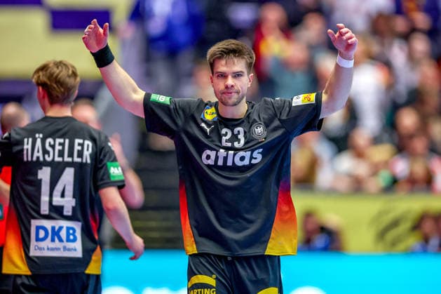 19.01.2026, Handball, Men s EHF EURO 2026, Deutschland - Spanien, Jyske Bank Boxen in Herning, Dänemark, Preliminary Round: Deutschland steht in der Hauptrunde nach dem Sieg gegen Spanien. Renars Uscins (Germany 23)jubelnd Dänemark