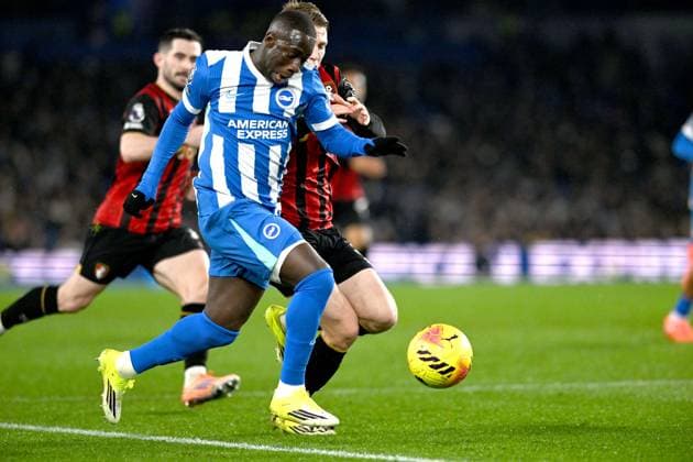 Yankuba Minteh of Brighton on the ball during the Premier League match between Brighton and Hove Albion and AFC Bournemouth at the American Express Stadium , Brighton , UK - 19th January 2026 Brighton vs Bournemouth Premier League Football, Amex Stadium, Sussex, UK - 19 Jan 2026Brighton Amex Stadium Sussex United Kingdom Editorial use only. No merchandising. For Football images FA and Premier League restrictions apply inc. no internet mobile usage without FAPL license - for details contact Football Dataco  Copyright: xSimonxDack TPI Shutterstockx 16370121bd