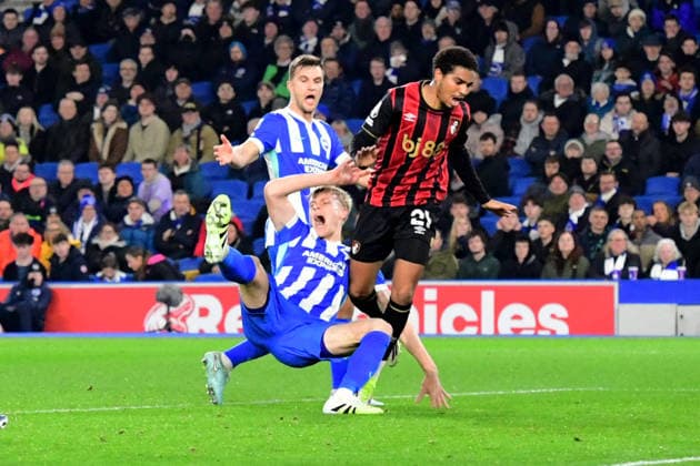 Brighton and Hove Albion v Bournemouth, Premier League Jan Paul van Hecke Defender of Brighton and Hove Albion goes to ground under the challenge by Amine Adli Forward of Bournemouth FC during the Premier League match between Brighton and Hove Albion and Bournemouth at the American Express Stadium, Brighton and Hove, UK on 19 January 2026. Brighton and Hove American Express Stadium East Sussex UK Editorial use only DataCo restrictions apply See www.football-dataco.com , Copyright: xJeffxMoodx PSI-23593-0060
