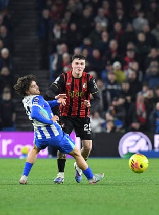 Brighton and Hove Albion v Bournemouth, Premier League Ferdi KadÄ±oÄülu Defender of Brighton and Hove Albion is unable to block the run by Alex Jimenez Defender of Bournemouth FC during the Premier League match between Brighton and Hove Albion and Bournemouth at the American Express Stadium, Brighton and Hove, UK on 19 January 2026. Brighton and Hove American Express Stadium East Sussex UK Editorial use only DataCo restrictions apply See www.football-dataco.com , Copyright: xJeffxMoodx PSI-23593-0085