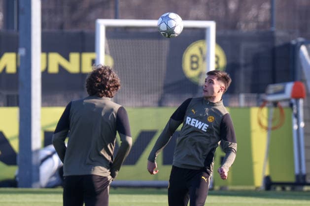 Dortmund, Deutschland 19. Januar 2026: Champions League - 2025 2026 - Borussia Dortmund Abschlusstraining Im Bild: v.li. der Zweite Aaron Anselmino (BVB) beim Abschlusstraining in Dortmund vor dem UCL Spiel gegen Tottenham Hotspur in London Trainingsgelände Hohenbuschei Nordrhein Westfalen Copyright: xFotostandx xFantinix
