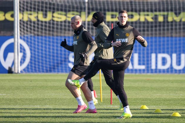 Dortmund, Deutschland 19. Januar 2026: Champions League - 2025 2026 - Borussia Dortmund Abschlusstraining Im Bild: v.li. Julian Ryerson (BVB), Emre Can (BVB) und Nico Schlotterbeck (BVB) beim Abschlusstraining in Dortmund vor dem UCL Spiel gegen Tottenham Hotspur in London Trainingsgelände Hohenbuschei Nordrhein Westfalen Copyright: xFotostandx xFantinix