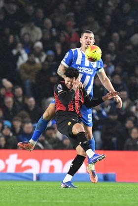 Brighton and Hove Albion v Bournemouth, Premier League Lewis Dunk Defender of Brighton and Hove Albion and Evanilson Forward of Bournemouth FC in action during the Premier League match between Brighton and Hove Albion and Bournemouth at the American Express Stadium, Brighton and Hove, UK on 19 January 2026. Brighton and Hove American Express Stadium East Sussex UK Editorial use only DataCo restrictions apply See www.football-dataco.com , Copyright: xJeffxMoodx PSI-23593-0128