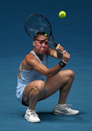TENNIS AUSTRALIAN OPEN, Oleksandra Oliynkova of Ukraine returns during the Women™s 1st round match against Madison Keys of USA on day 3 of the 2026 Australian Open tennis tournament at Melbourne Park in Melbourne, Tuesday, January 20, 2026. ( NO ARCHIVING MELBOURNE VICTORIA AUSTRALIA  Copyright: xLUKASxCOCHx 20260120160937031671