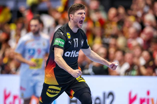 19.01.2026, Handball, Men s EHF EURO 2026, Deutschland - Spanien, Jyske Bank Boxen in Herning, Dänemark, Preliminary Round: Lukas Zerbe (Germany 17) jubelnd Dänemark
