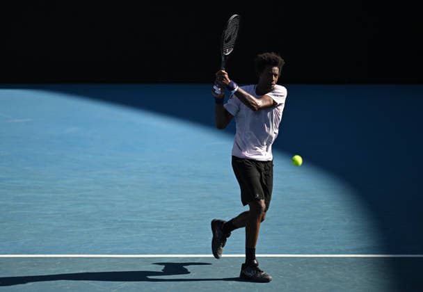 TENNIS AUSTRALIAN OPEN, Gael Monfils of France returns during the Men™s first round match against Dane Sweeny of Australia on day 3 of the 2026 Australian Open tennis tournament at Melbourne Park in Melbourne, Tuesday, January 20, 2026. ( NO ARCHIVING MELBOURNE VICTORIA AUSTRALIA  Copyright: xLUKASxCOCHx 20260120128894745303