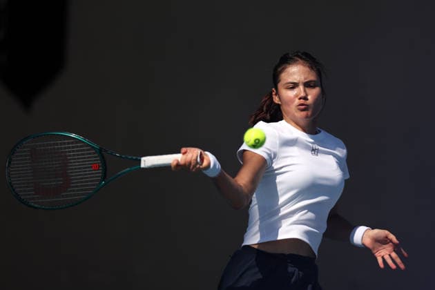 Emma Raducanu on the practice courts Australian Open tennis tournament, Day Three, Melbourne Park, Australia - 20 Jan 2026Melbourne Melbourne Park Victoria (VIC) Australia  Copyright: xEllaxLing Shutterstockx 16303003ar