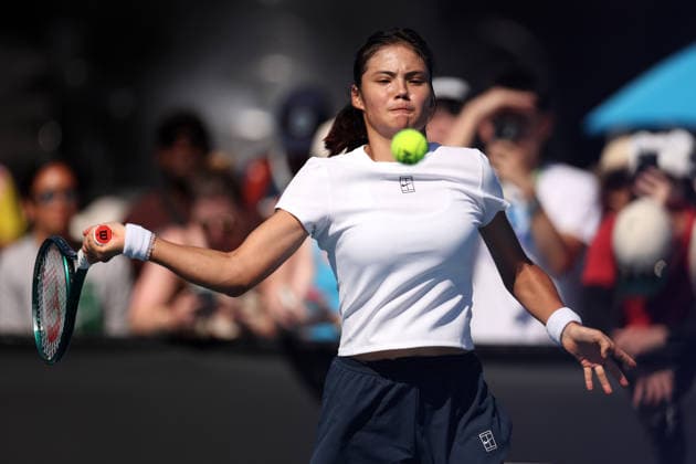 Emma Raducanu on the practice courts Australian Open tennis tournament, Day Three, Melbourne Park, Australia - 20 Jan 2026Melbourne Melbourne Park Victoria (VIC) Australia  Copyright: xEllaxLing Shutterstockx 16303003am