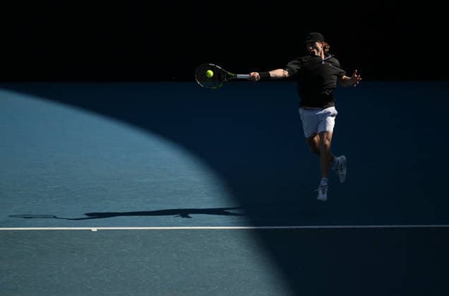 TENNIS AUSTRALIAN OPEN, Dane Sweeny of Australia in action during the Men™s first round match agains Gael Monfils of France on day 3 of the 2026 Australian Open tennis tournament at Melbourne Park in Melbourne, Tuesday, January 20, 2026. ( NO ARCHIVING MELBOURNE VICTORIA AUSTRALIA  Copyright: xLUKASxCOCHx 20260120193910273080