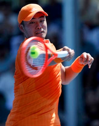 (260120) -- MELBOURNE, Jan. 20, 2026 -- Wu Yibing of China hits a return during the men s singles 1st round match against Luca Nardi of Italy at the Australian Open tennis tournament in Melbourne, Australia, Jan. 20, 2026. ) (SP)AUSTRALIA-MELBOURNE-TENNIS-AUSTRALIAN OPEN-MEN S SINGLES-DAY 3 MaxPing 