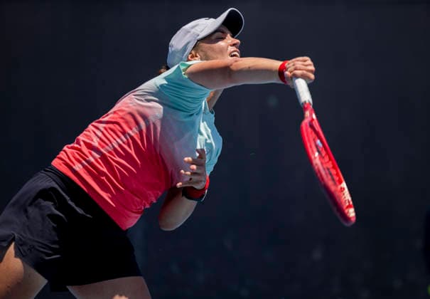 (260120) -- MELBOURNE, Jan. 20, 2026 -- Anhelina Kalinina of Ukraine serves during the women s singles 1st round match against Wang Xinyu of China at the Australian Open tennis tournament in Melbourne, Australia, Jan. 20, 2026. (Photo by Xinhua) (SP)AUSTRALIA-MELBOURNE-TENNIS-AUSTRALIAN OPEN-WOMEN S SINGLES-DAY 3 HuxJingchen 
