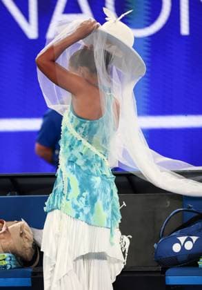 Naomi Osaka walks onto court ahead of her first round match Australian Open tennis tournament, Day Three, Melbourne Park, Australia - 20 Jan 2026Melbourne Melbourne Park Victoria (VIC) Australia  Copyright: xEllaxLing Shutterstockx 16303003jb