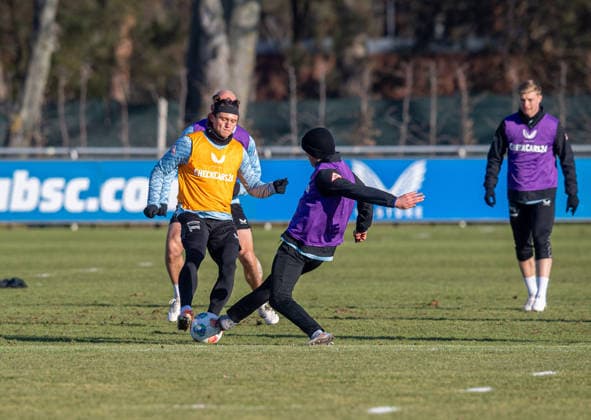 Fussball, Herren, Saison 2025 26, 2. Bundesliga, Hertha BSC, Training, v.l. Fabian Reese (Hertha BSC), Janne Berner (Hertha BSC), Julian Eitschberger (Hertha BSC), 20.01. 2026,