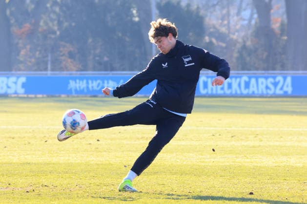 DEU, DFL, 2. FBL Hertha BSC, Training, 20.01.2026, Sportforum, Berlin, DEU, DFL, 2. FBL Hertha BSC, Training, im Bild Linus Gechter (Hertha BSC Berlin 44) DFL - regulations prohibit any use of Photographs as image sequences and or quasi-video