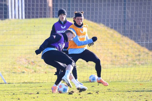 DEU, DFL, 2. FBL Hertha BSC, Training, 20.01.2026, Sportforum, Berlin, DEU, DFL, 2. FBL Hertha BSC, Training, im Bild Marten Winkler (Hertha BSC Berlin 22) Fabian Reese (Hertha BSC Berlin 11) DFL - regulations prohibit any use of Photographs as image sequences and or quasi-video
