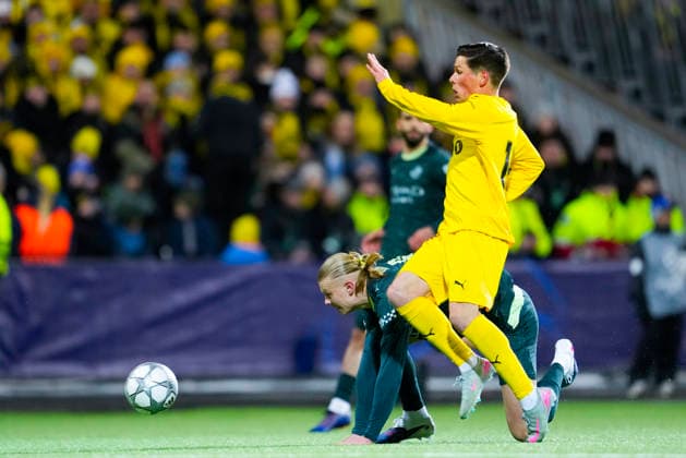 Football, Champions League 2025 2026 Bodo Glimt Manchester City Bodo 20260120 Bodo Glimts Sondre Brunstad Fet and Manchester Citys Erling Braut Haaland in the Champions League football match between Bodo Glimt and Manchester City at Aspmyra Stadium Photo Fredrik Varfjell NTB Bodo Norway EDITORIAL USE ONLY RESTRICTED USE FOR BETTING COMPANIES  Copyright: xFredrikxVarfjellx xNTBx
