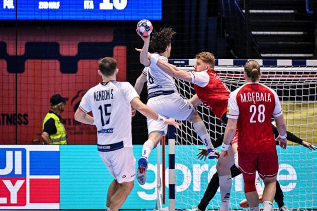 Giacomo Jack Savini of Italy during Men s EHF Euro 2026 - Poland vs Italy, Handball match in Kristianstad, Sweden, January 20 2026  Copyright: xLuigixCanu IPAxSportx xipa-agency.netx xx IPA_70335551 IPA_Agency_IPA70335551