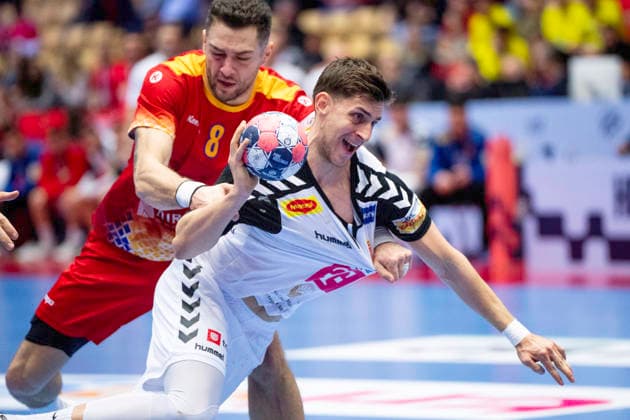 EHF Handball European Championship, EM, Europameisterschaft North Macedonia - Romania North Macedonia s Igor Gjorgiev in action with Romania s Robert Militaru during the men s handball match between North Macedonia and Romania in EHF Euro 2026 group B at Jyske Bank Boxen in Herning on Tuesday, January 20, 2026. (Photo: Bo Amstrup Ritzau Scanpix) , Herning Denmark Mors Copyright: BoxAmrstrupx xRitzauxScanpix BoxAmstrupx spdk20260120-200250-L