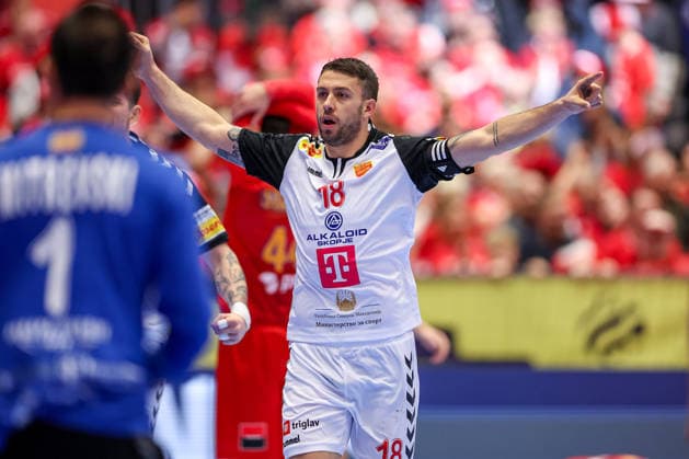 20.01.2026, Handball, Men s EHF EURO 2026, Nordmazedonien - Rumänien, Jyske Bank Boxen in Herning, Dänemark, Preliminary Round: Filip Kuzmanovski (North Macedonia 18) jubelnd Dänemark