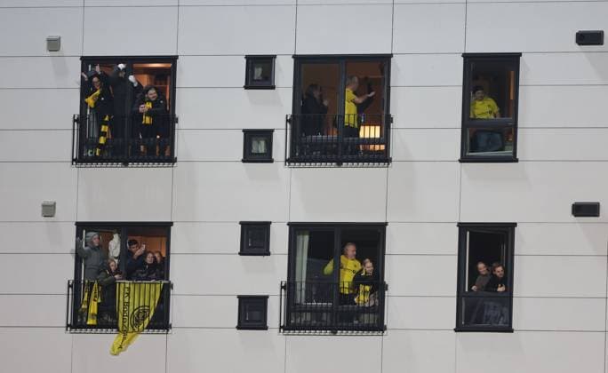 Fans watch from an overlooking building Bodo Glimt v Manchester City, UEFA Champions League, Group Stage, Football, Aspmyra Stadion, Bodo, Norway - 20 Jan 2026Bodo Aspmyra Stadion Norway EDITORIAL USE ONLY No use with unauthorised audio, video, data, fixture lists, club league logos or live services. Online in-match use limited to 120 images, no video emulation. No use in betting, games or single club league player publications. Copyright: xKieranxMcManus Shutterstockx 16348328bk