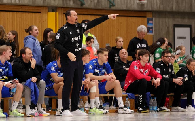 20.01.2026, Deutschland, Asperg, Handball TVB Stuttgart vs. HBW Balingen-Weilstetten, TVB Trainer Misha Kauffmann