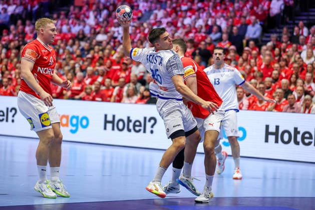 20.01.2026, Handball, Men s EHF EURO 2026, Dänemark - Portugal, Jyske Bank Boxen in Herning, Dänemark, Preliminary Round: Francisco Mota Costa (Portugal 26) Dänemark
