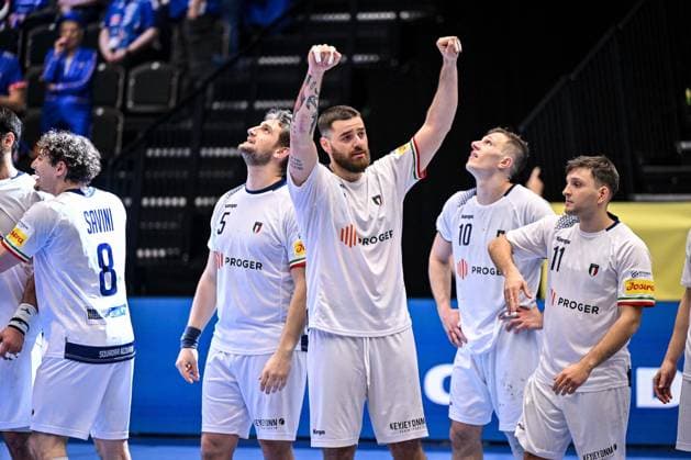 Davide Bulzamini of Italy during Men s EHF Euro 2026 - Poland vs Italy, Handball match in Kristianstad, Sweden, January 20 2026  Copyright: xLuigixCanu IPAxSportx xipa-agency.netx xx IPA_70338729 IPA_Agency_IPA70338729