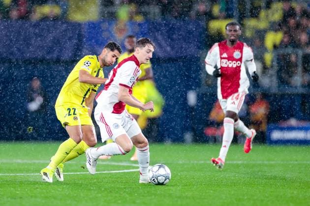 VILLARREAL , 20- 01-2026 , Estadio de la Ceramica, Season 2025 2026, UEFA Champions League match between Villarreal and Ajax. Picture shows Villareal player Ayoze Perez vs Ajax player Youri Baas Villarreal - Ajax  x200954807x Copyright: