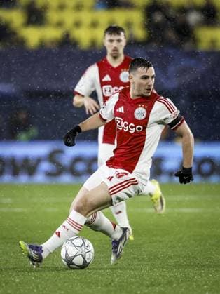 VILLARREAL - Oscar Gloukh of AFC Ajax during the UEFA Champions League match between Villarreal CF and AFC Ajax at Estadio de la Ceramic on January 20, 2026, in Villarreal, Spain. BAS CZERWINSKI ANP UEFA Champions League 2025 26 League Phase MD7 2025-2026 xVIxANPxSportx xxANPxIVx 548102333 originalFilename: 548102333.jpg
