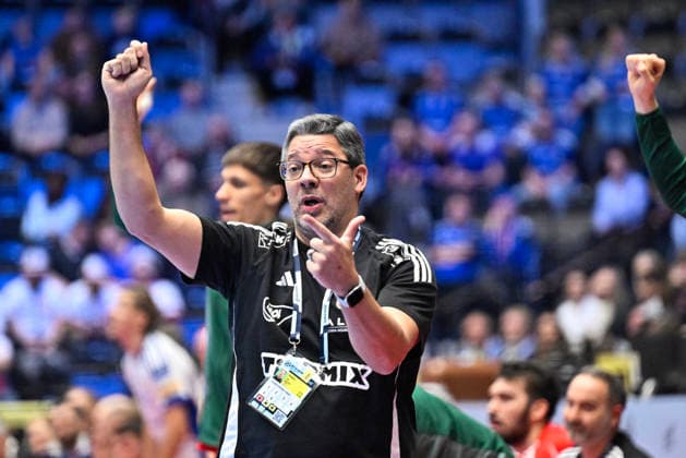 Hungary s head coach JosÃ Rodriguez during the 2026 EHF European Men s Handball Championship (the EHF Euro 2026) match between Hungary and Iceland at Kristianstad Arena, in Kristianstad, Sweden, on January 20, 2026. KRISTIANSTAD SWEDEN x50090x