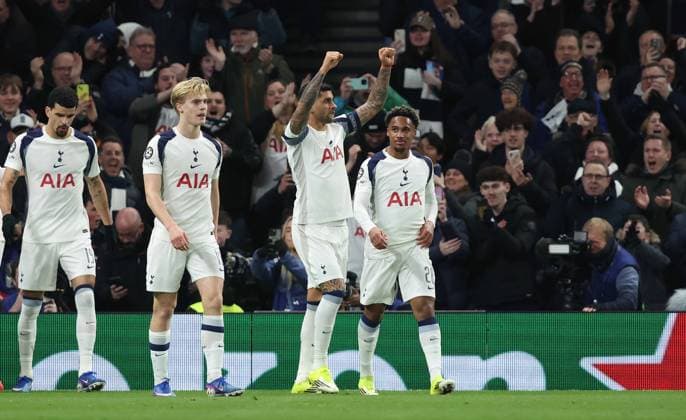 . - Tottenham Hotspur v Borussia Dortmund, UEFA Champions League, League Phase, Tottenham Hotspur Stadium, London, England. - 20th January 2026. (C) Daniel Weir Crystal Pix GOAL 1-0, Cristian Romero of Tottenham Hotspur goal celebration after scoring a goal to put Tottenham Hotspur 1-0 ahead. - Tottenham Hotspur v Borussia Dortmund, UEFA Champions League, League Phase, Tottenham Hotspur Stadium, London, England. - 20th January 2026. (C) Daniel Weir Crystal Pix London Tottenham Hotspur Stadium United Kingdom Copyright: xDanielxWeirx CP_Tottenham_Dortmund_200126_DW_12