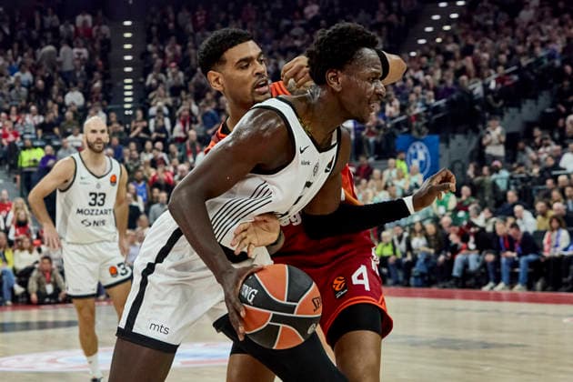 Turkish Airlines EuroLeague Basketball, FC Bayern Munich Basketball vs Partizan Mozzart Bet Belgrade, München FC Bayern Basketball, Munich FC Bayern Basketball, Belgrade Partizan Mozzart Bet, 2026-01-20 in München (SAP Garden) BONGA Isaac (Partizan Mozzart Bet Belgrade Forward (Nr.17) (PAR17)), RATHAN-MAYES Xavier (FC Bayern Munich Basketball Guard (Nr.4) BAY4 ) sportworld München SAP Garden Bayern Deutschland