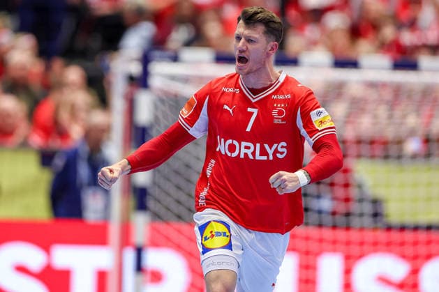20.01.2026, Handball, Men s EHF EURO 2026, Dänemark - Portugal, Jyske Bank Boxen in Herning, Dänemark, Preliminary Round: Emil Jakobsen (Denmark 07) jubelnd Dänemark