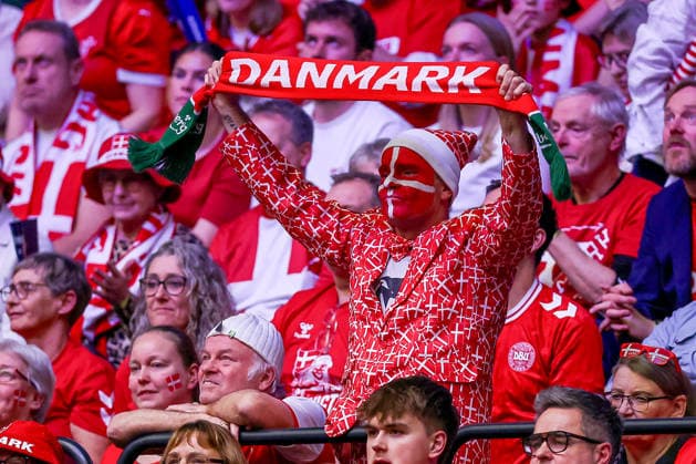 20.01.2026, Handball, Men s EHF EURO 2026, Dänemark - Portugal, Jyske Bank Boxen in Herning, Dänemark, Preliminary Round: Gute Stimmung bei den Fans Handballfans aus Dänemark Dänemark
