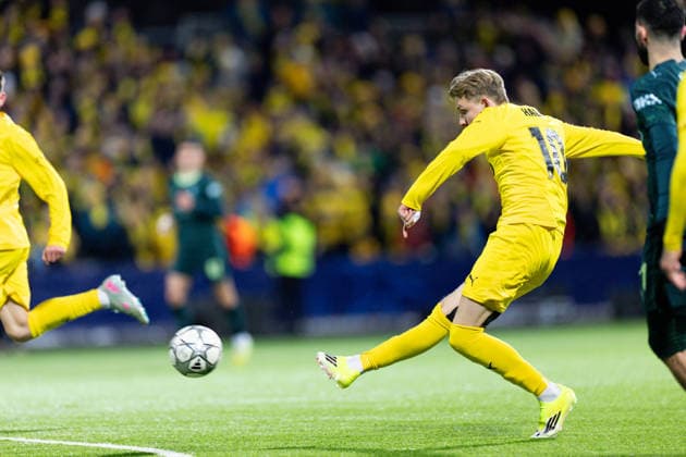 Jens Petter Hauge (10 Bodo Glimt) shoots the ball during the UEFA Champions League football match between Bodo Glimt and Manchester City at Aspmyra in Bodo, Norway. Copyright: xAnexFrosakerx xSPPx Sportspressphoto_SPR83638