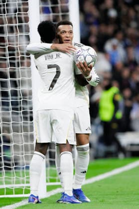 UEFA champions league - Real Madrid vs AS Monaco MADRID, SPAIN - January 20:Kylian Mbappe of Real Madrid and Vinicius Jr of Real Madrid celebrates a goal during the UEFA champions league 2025 26 match between Real Madrid and AS Monaco at Santiago Bernabeu Stadium. (Photo by Guille Martinez f22photo) Madrid Santiago Bernabeu Stadium Spain Copyright: xGuillermoxMartinezx