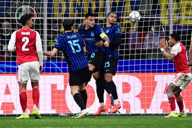 Inter Milan v Arsenal - UEFA Champions League MILAN, ITALY - JANUARY 20: Gabriel Jesus (R) of Arsenal scores his team second goal during the UEFA Champions league football match between Inter Milan and Arsenal at the San Siro Stadium in Milan, Italy on January 20, 2026. Piero Cruciatti Anadolu Milan Italy. Editorial use only. Please get in touch for any other usage.  Copyright: x2026xAnadoluxPieroxCruciattix