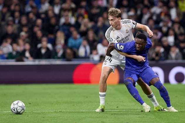Folarin Balogun of AS Monaco FC and Dean Huijsen of Real Madrid CF Real Madrid v AS Monaco, UEFA Champions League, Group Stage, Football, Estadio Bernabeu, Madrid, Spain - 20 Jan 2026Madrid Estadio Bernabeu Spain EDITORIAL USE ONLY No use with unauthorised audio, video, data, fixture lists, club league logos or live services. Online in-match use limited to 120 images, no video emulation. No use in betting, games or single club league player publications. Copyright: xRubenxAlbarran Shutterstockx 16374322bo