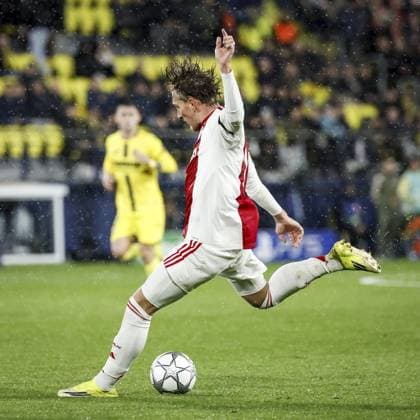 VILLARREAL - Mika Godts of AFC Ajax during the UEFA Champions League match between Villarreal CF and AFC Ajax at Estadio de la Ceramic on January 20, 2026, in Villarreal, Spain. BAS CZERWINSKI ANP UEFA Champions League 2025 26 League Phase MD7 2025-2026 xVIxANPxSportx xxANPxIVx 548105379 originalFilename: 548105379.jpg