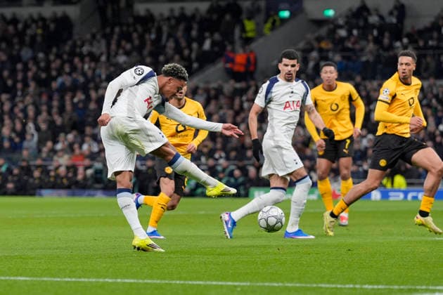 Tottenham Hotspur v Borussia Dortmund, North London, UK - 20 Jan 2026 Wilson Odobert of Tottenham Hotspur drives a shot goal wards during the Champions League match between Tottenham and Borussia Dortmund at the Tottenham Hotspur Stadium, Tottenham, London on 20 January 2026. London Tottenham Hotspur Stadium London GBR Copyright: xStevexFlynn PPAUKx PPA-241858