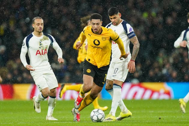 Tottenham Hotspur v Borussia Dortmund, UEFA Champions League Jobe Bellingham of Borussia Dortmund under pressure from Cristian Romero of Tottenham Hotspur during the Tottenham Hotspur v Borussia Dortmund UEFA Champions League match at the Tottenham Hotspur Stadium, London, England on 20 January 2026 Credit: Dylan Hepworth Every Second Media Editorial use only. All images are copyright Every Second Media Limited. No images may be reproduced without prior permission. Copyright: xIMAGO EveryxSecondxMediax ESM-1767-0054 DylanxHepworthx xEveryxSecondxMediax