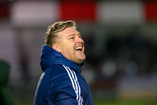 Salford City v Swindon Town - Emirates FA Cup Third Round Karl Robinson, Head Coach of Salford City FC, is present during the Emirates FA Cup Third Round match between Salford City and Swindon Town at The Peninsula Stadium in Salford, on January 20, 2026. Salford Lancashire United Kingdom  Copyright: xMIxNewsx originalFilename:fletcher-salfordc260120_np8v2.jpg