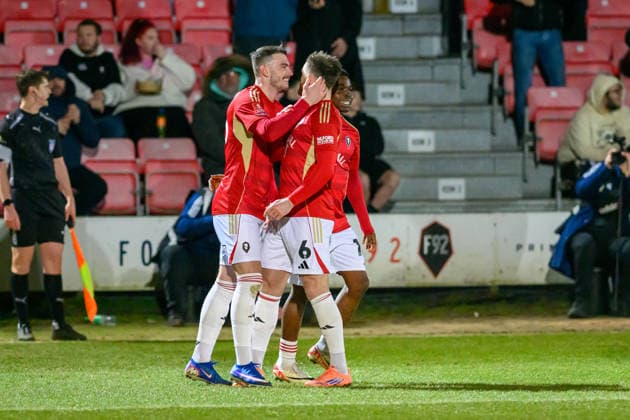 Salford City v Swindon Town - Emirates FA Cup Third Round Ryan Graydon of Salford City FC celebrates scoring his side s first goal with his teammates during the Emirates FA Cup Third Round match between Salford City and Swindon Town at The Peninsula Stadium in Salford, on January 20, 2026. Salford Lancashire United Kingdom  Copyright: xMIxNewsx originalFilename:fletcher-salfordc260120_npNKa.jpg