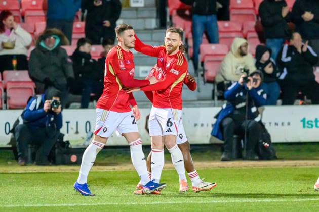 Salford City v Swindon Town - Emirates FA Cup Third Round Ryan Graydon of Salford City FC celebrates scoring his side s first goal with his teammates during the Emirates FA Cup Third Round match between Salford City and Swindon Town at The Peninsula Stadium in Salford, on January 20, 2026. Salford Lancashire United Kingdom  Copyright: xMIxNewsx originalFilename:fletcher-salfordc260120_npJYp.jpg